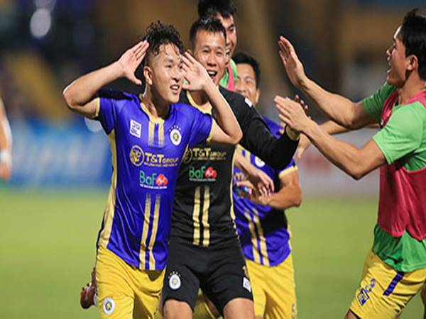 Bóng đá Việt tối 30/11: Hà Nội FC và cú đúp lịch sử